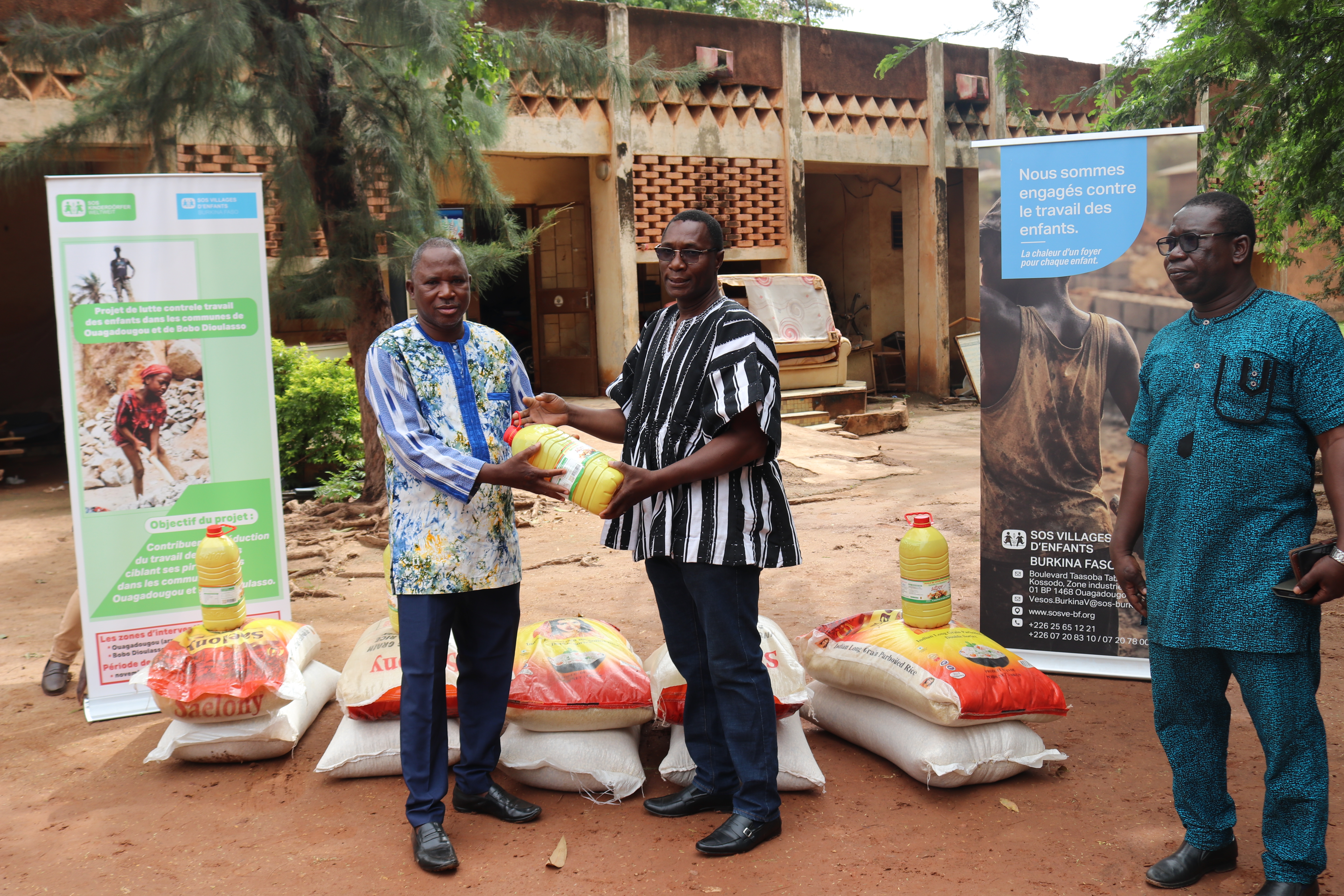 SOS Villages d'Enfants Burkina Faso apporte une assistance alimentaire à 250 ménages pour prévenir les pires formes de travail des enfants